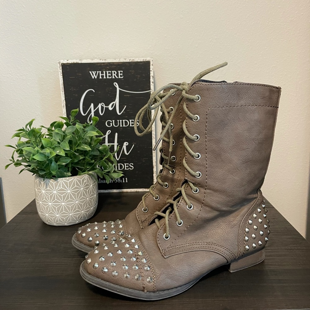Shoes/boots